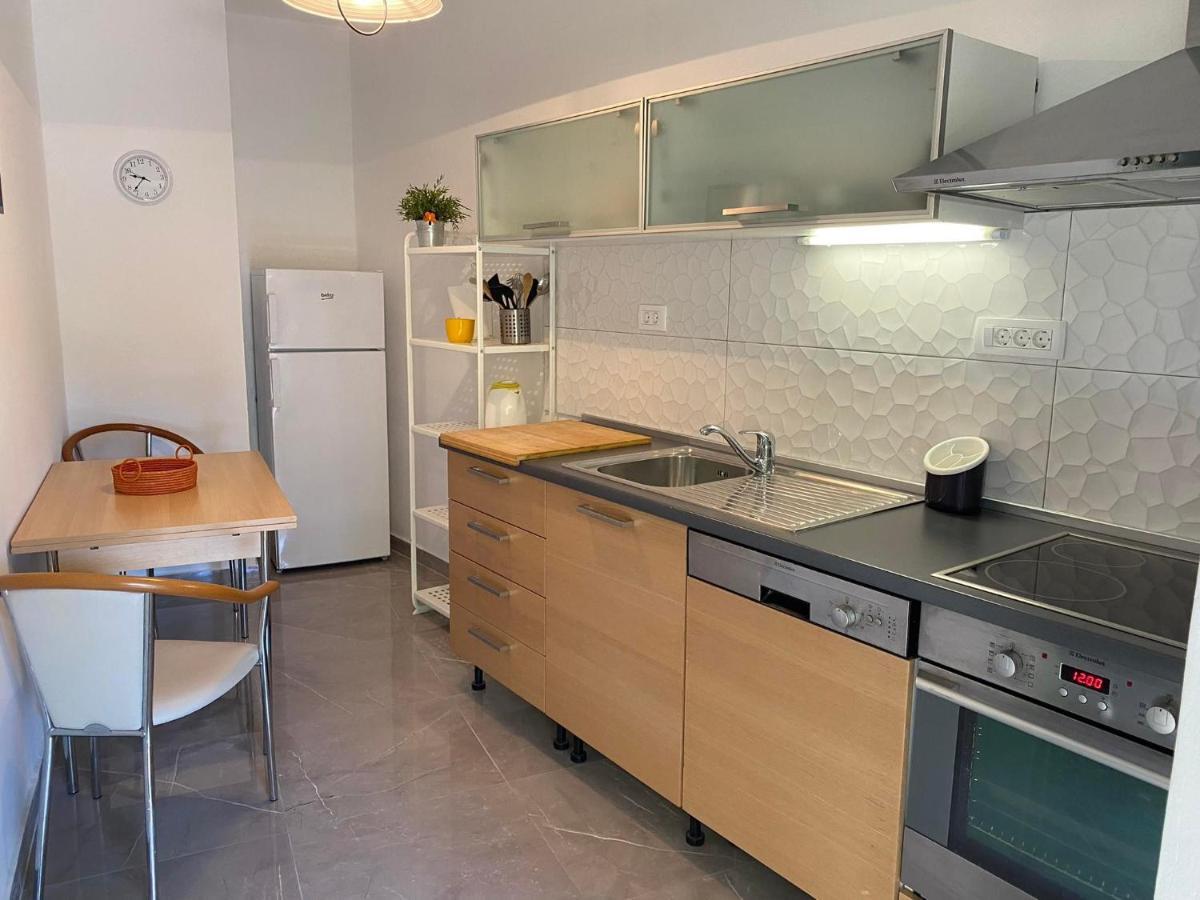 Terrace Apartment Хвар Экстерьер фото