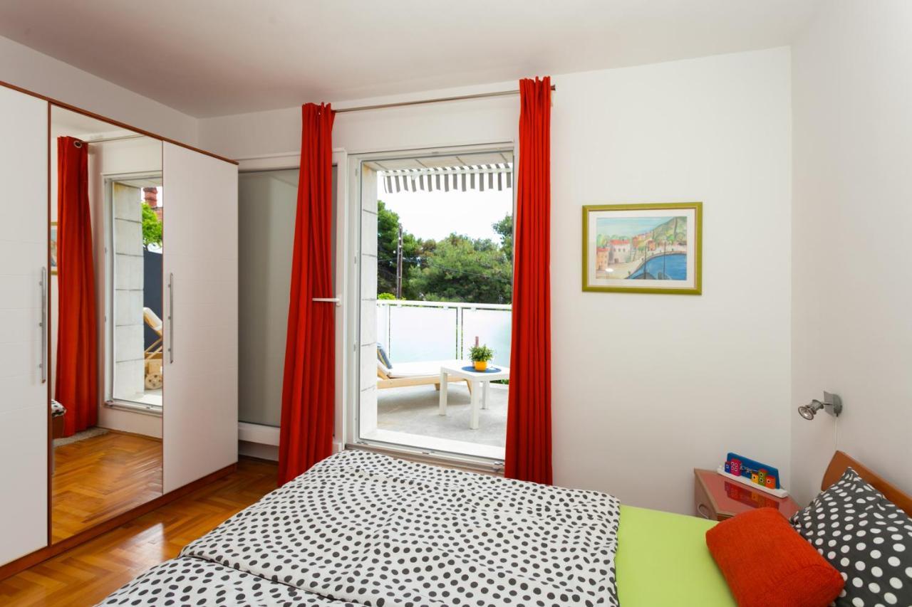 Terrace Apartment Хвар Экстерьер фото