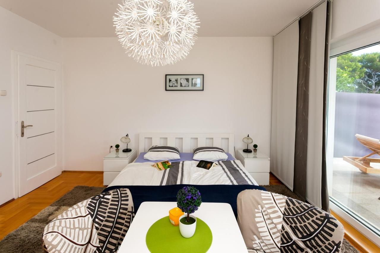 Terrace Apartment Хвар Экстерьер фото