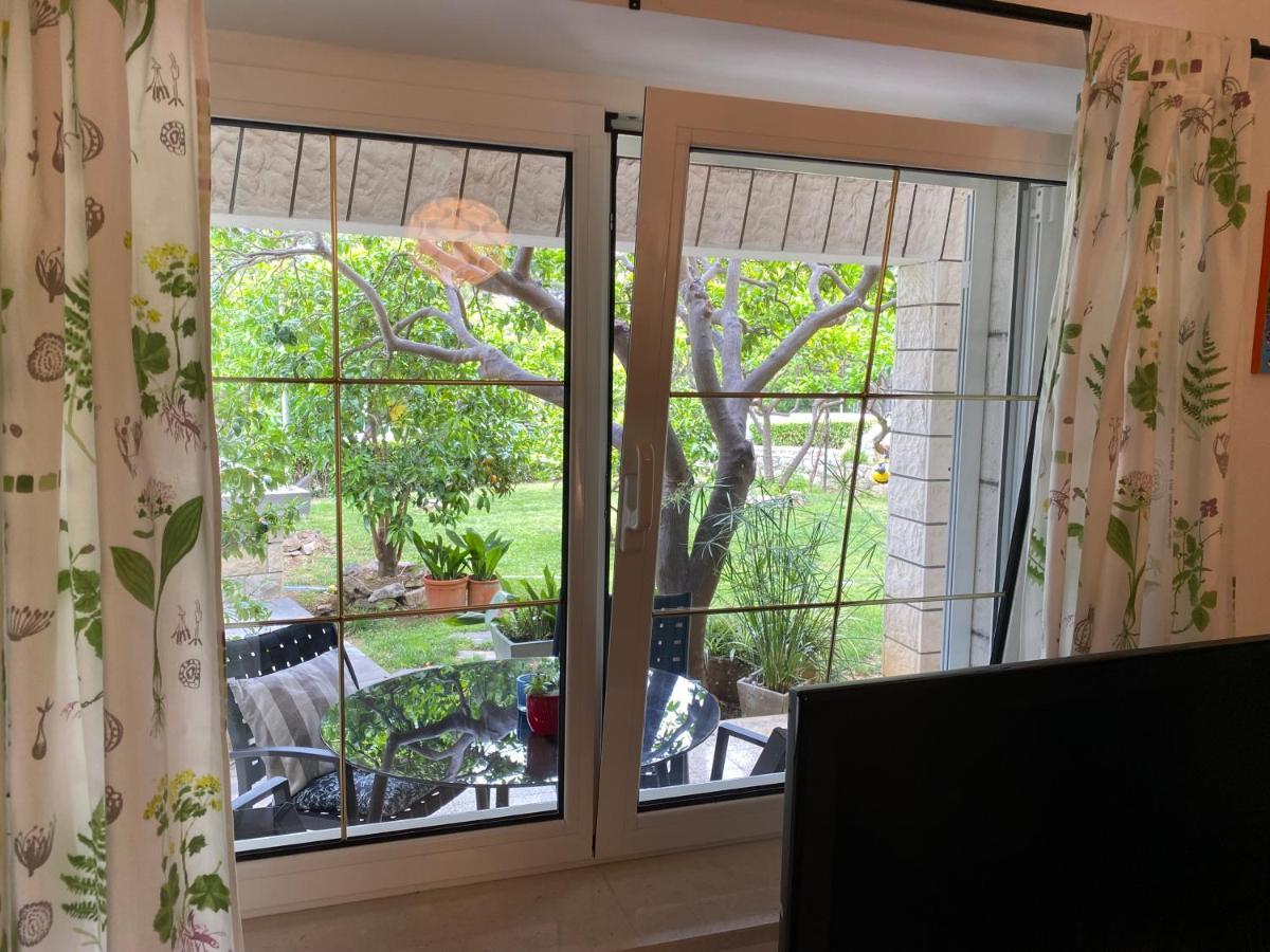 Terrace Apartment Хвар Экстерьер фото